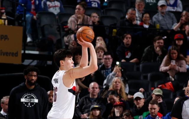 GA黄金甲平台-开拓者大胜76人！杨瀚森砍2分1板：虚晃上篮很精妙