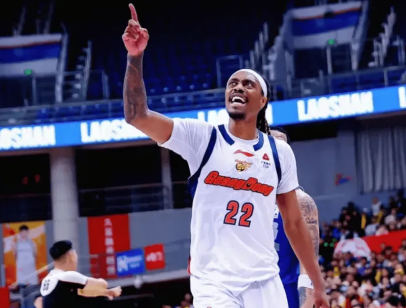 GA黄金甲平台-麦考尔出战43分钟,投篮27中13狂砍43分3篮板3助攻2抢断